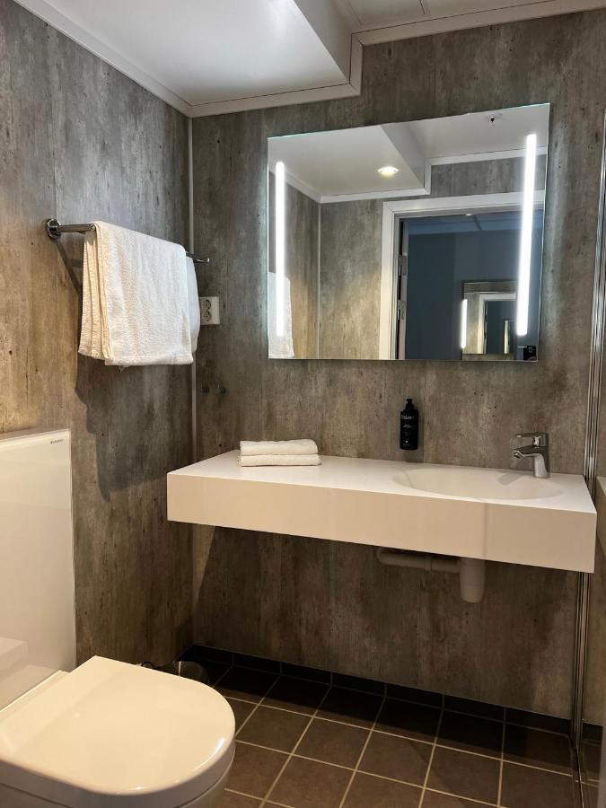 Frichs Ekspress Andalsnes Hotell Exteriör bild